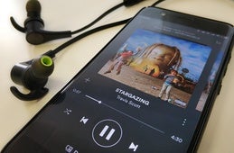 Automatically play Spotify music when you connect to a Bluetooth device