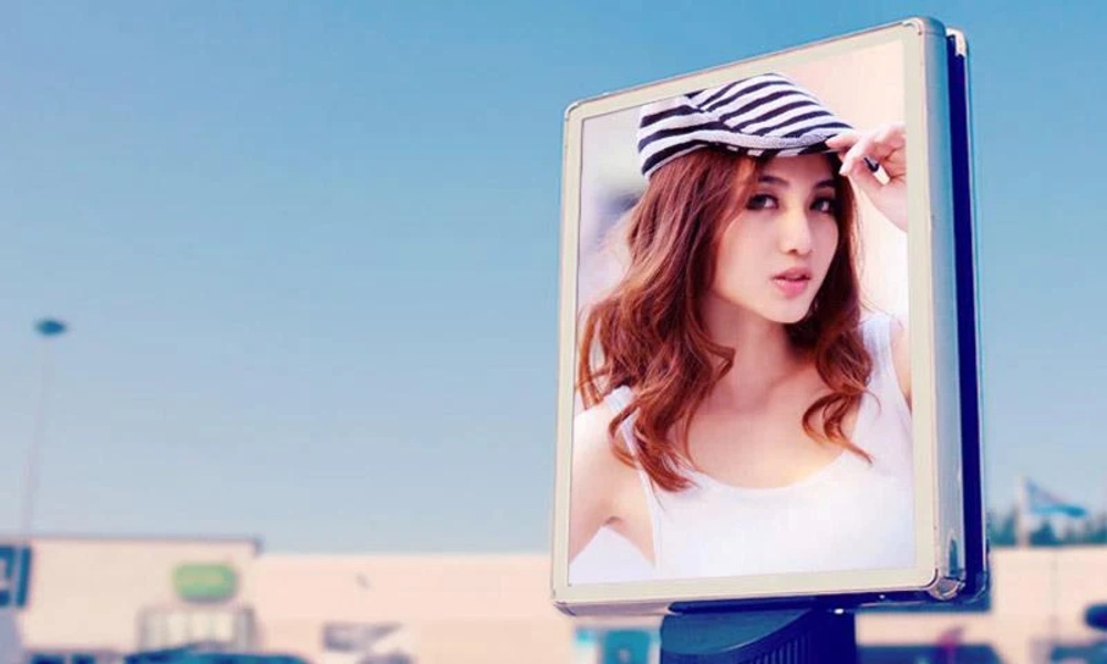 Hoarding Photo Frames - Preview 2