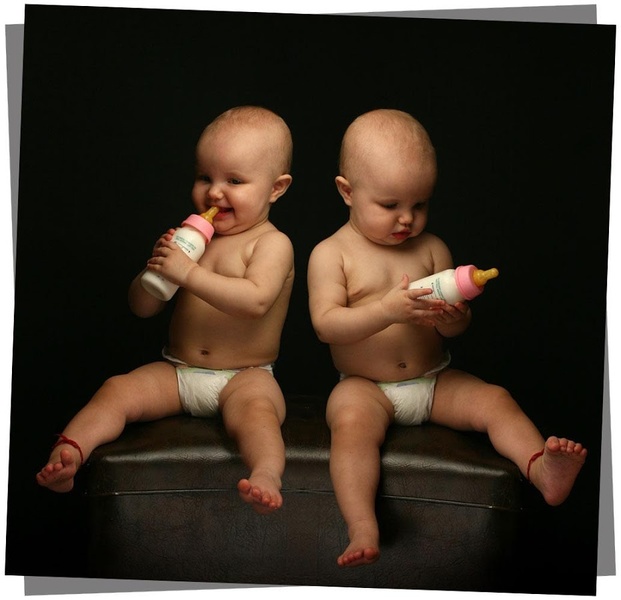 Twin Pic - Preview 1