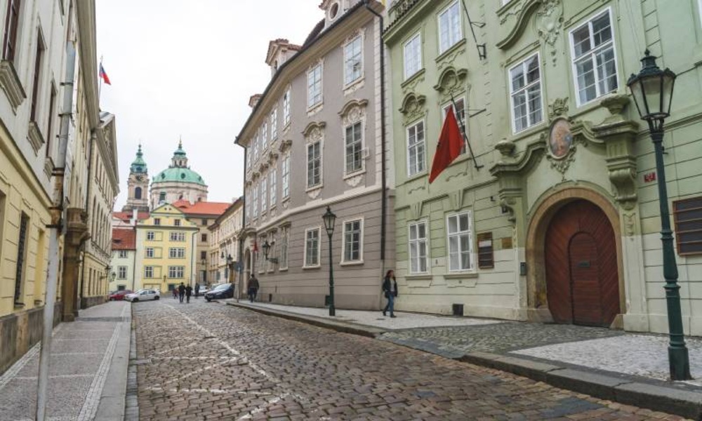 photos of historical places around the world 4k - Preview 2