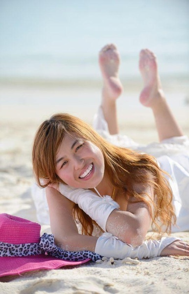Asia Girls in Bikini Wallpaper - Preview 1