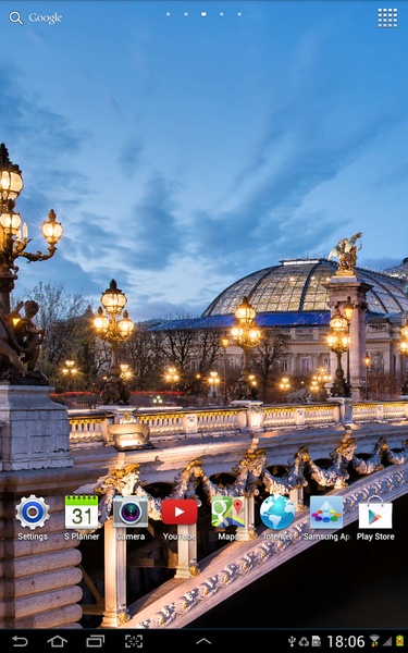 Rainy Paris Live Wallpaper - Preview 1