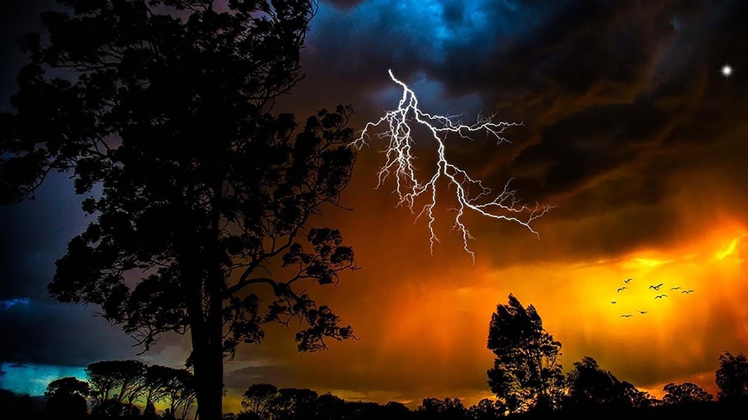 Thunderstorm Live Wallpaper - Preview 2