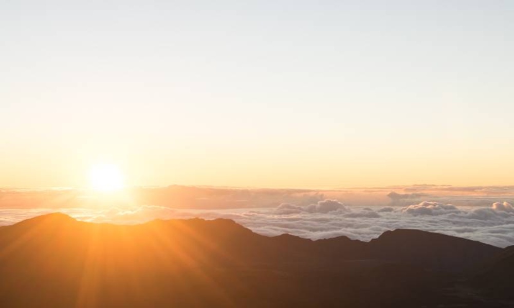 The most beautiful wallpapers and backgrounds of the sun 4 k - Preview 3
