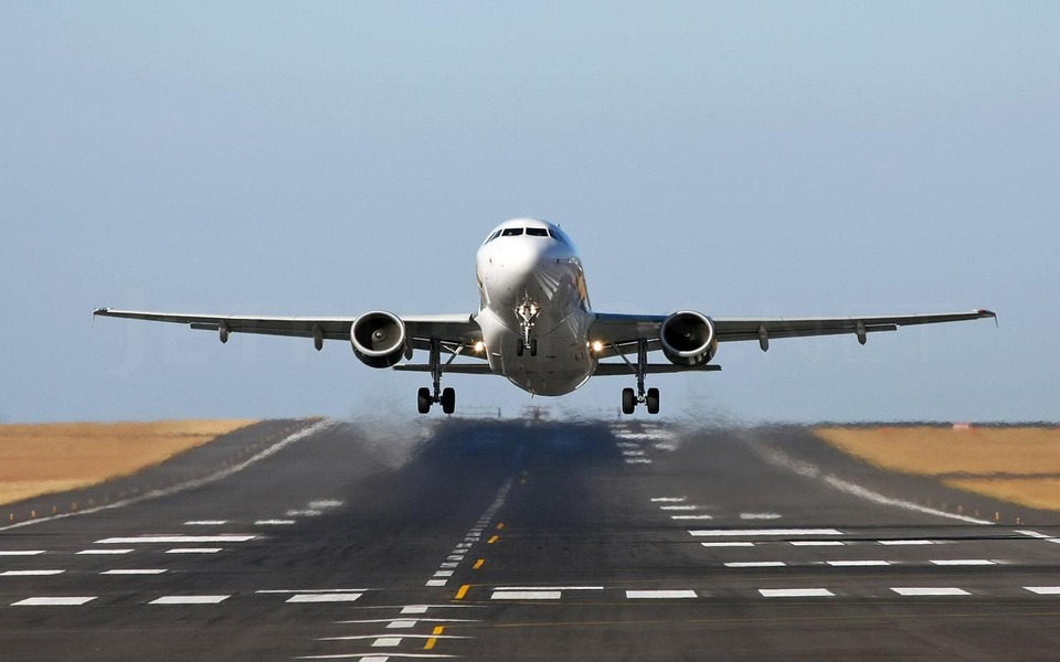 Airplane Takeoff Free - Preview 2