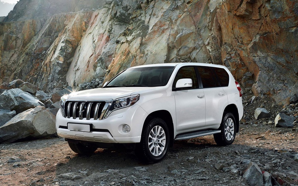 SUV Wallpaper - Preview 1