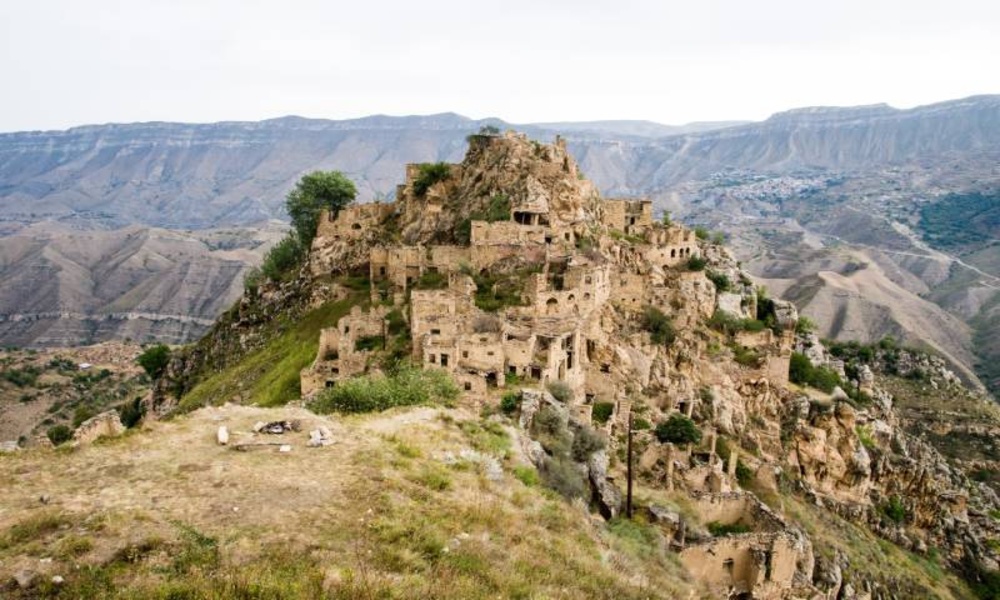 photos of historical places around the world 4k - Preview 3