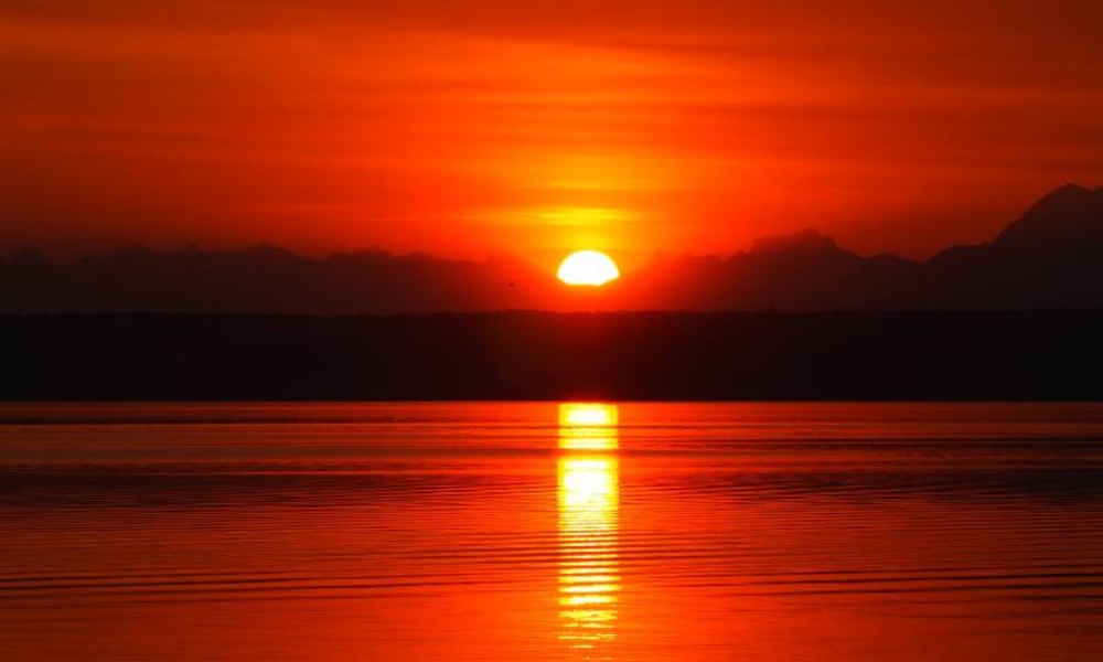 The most beautiful wallpapers and backgrounds of the sun 4 k - Preview 2
