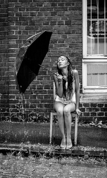 Sexy Girls in Rain Wallpapers - Preview 7