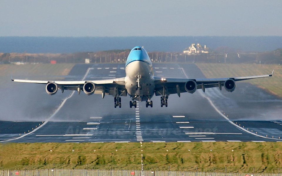 Airplane Takeoff Free - Preview 5