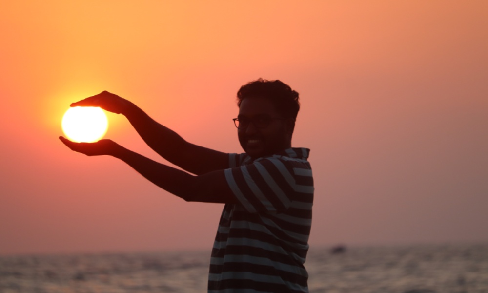 The most beautiful wallpapers and backgrounds of the sun 4 k - Preview 1