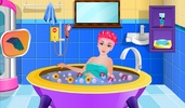 Pregnant Women Bathing screenshot 1